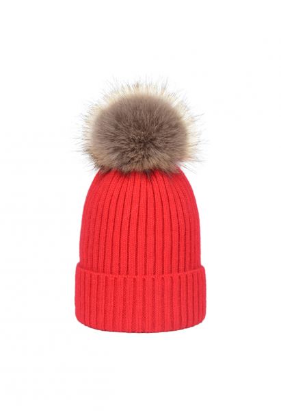 قبعة بوم بوم محبوكة مضلعة باللون الأحمر