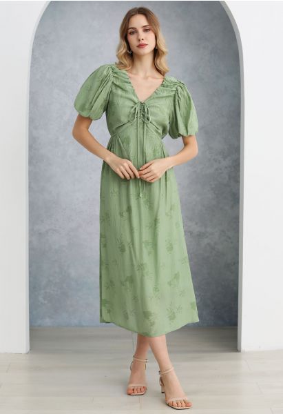 فستان ميدي برباط ورقبة على شكل حرف V باللون الأخضر