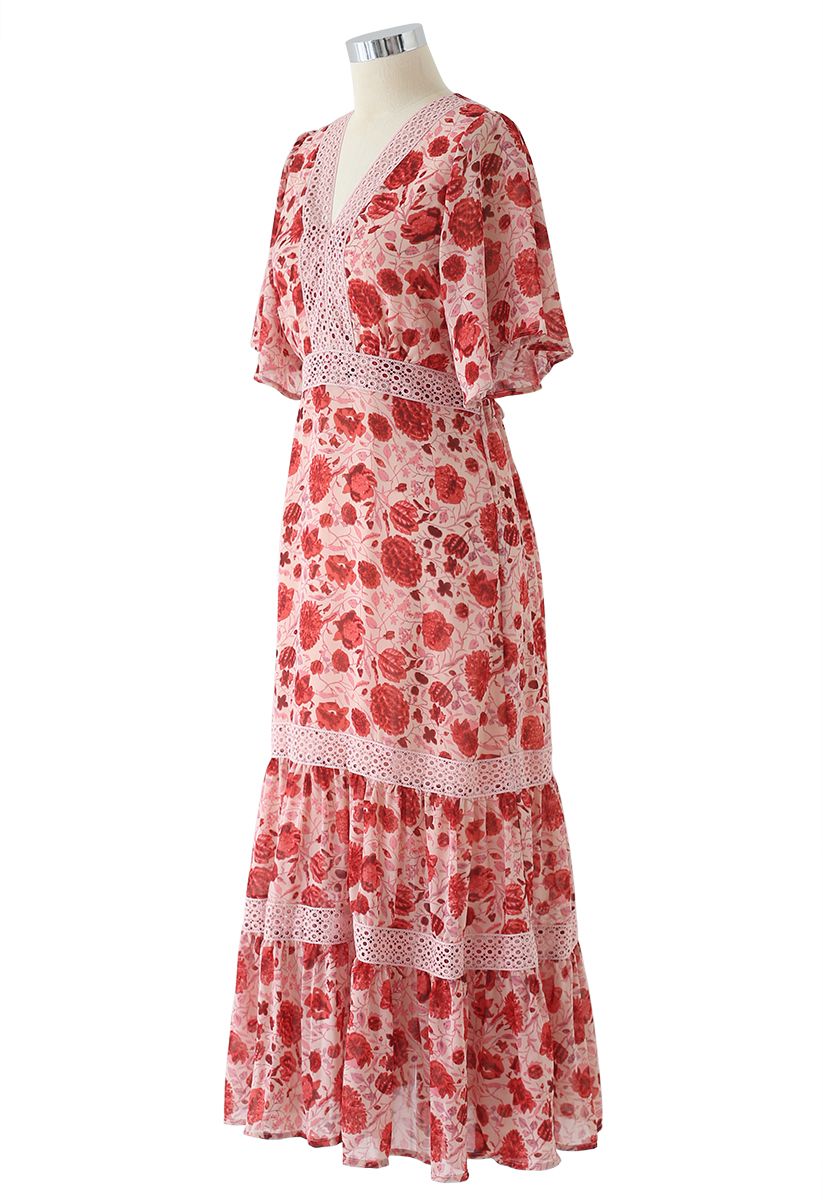 فستان شيفون مطرز بالزهور من الكروشيه باللون الأحمر