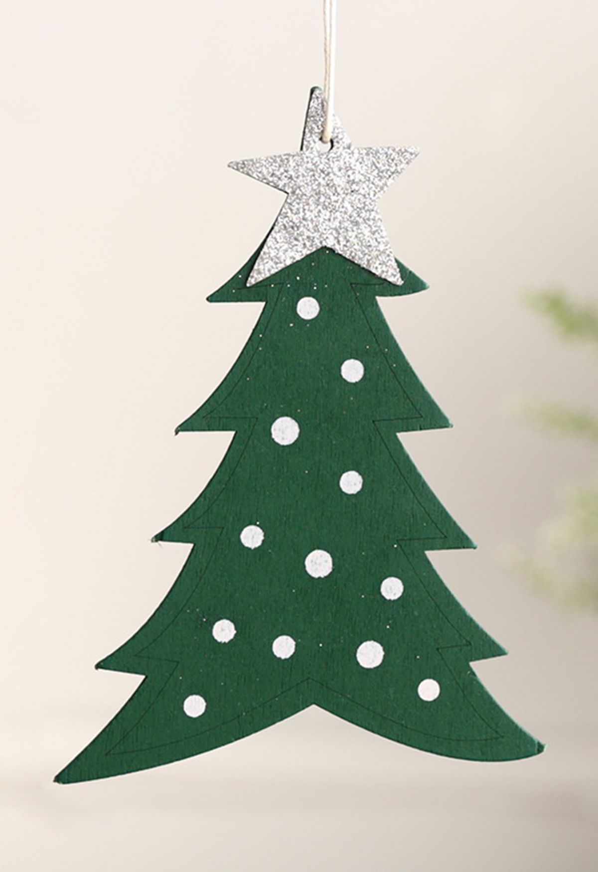 مليء بالنجوم منقط زخرفة شجرة عيد الميلاد
