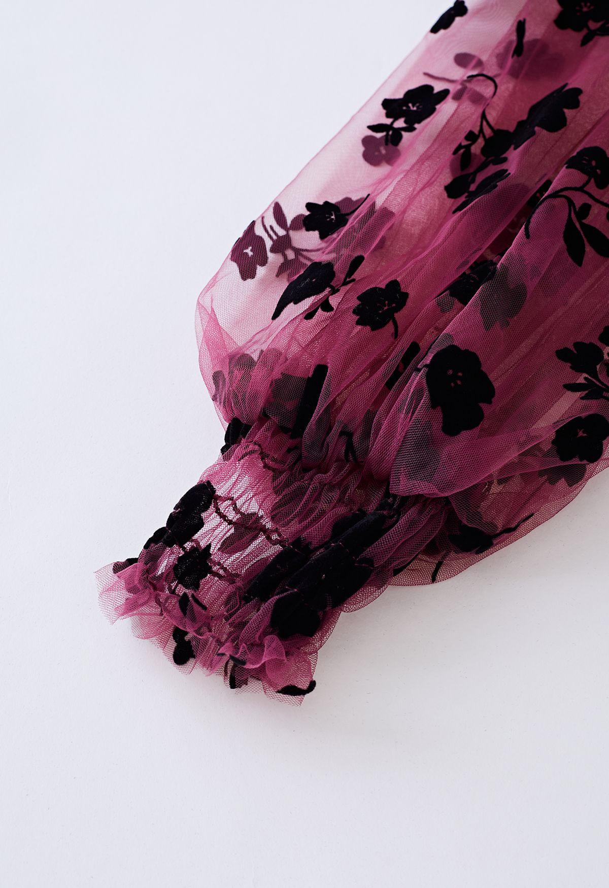 3D Posy Mesh Wrap فستان طويل باللون العنابي