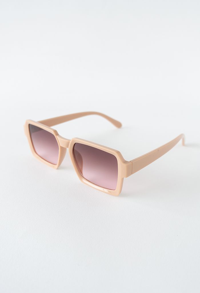 نظارة شمسية بإطار مربع كامل الحواف باللون المرجاني