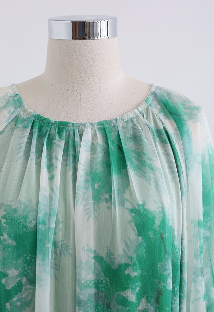 فستان ماكسي شيفون بحافة مكشكشة بنقشة زهور ضبابي باللون الأخضر