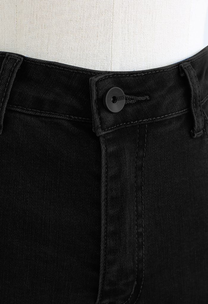 بنطال جينز بلون أسود
