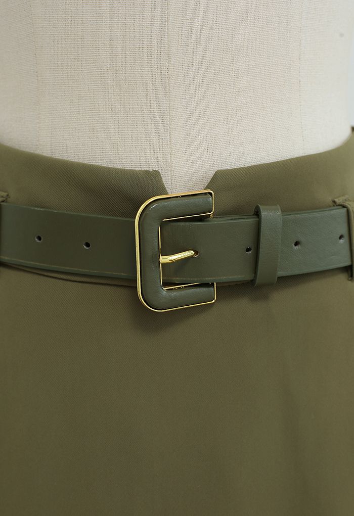 تنورة ميدي بجيوب أمامية بحزام باللون الأخضر العسكري