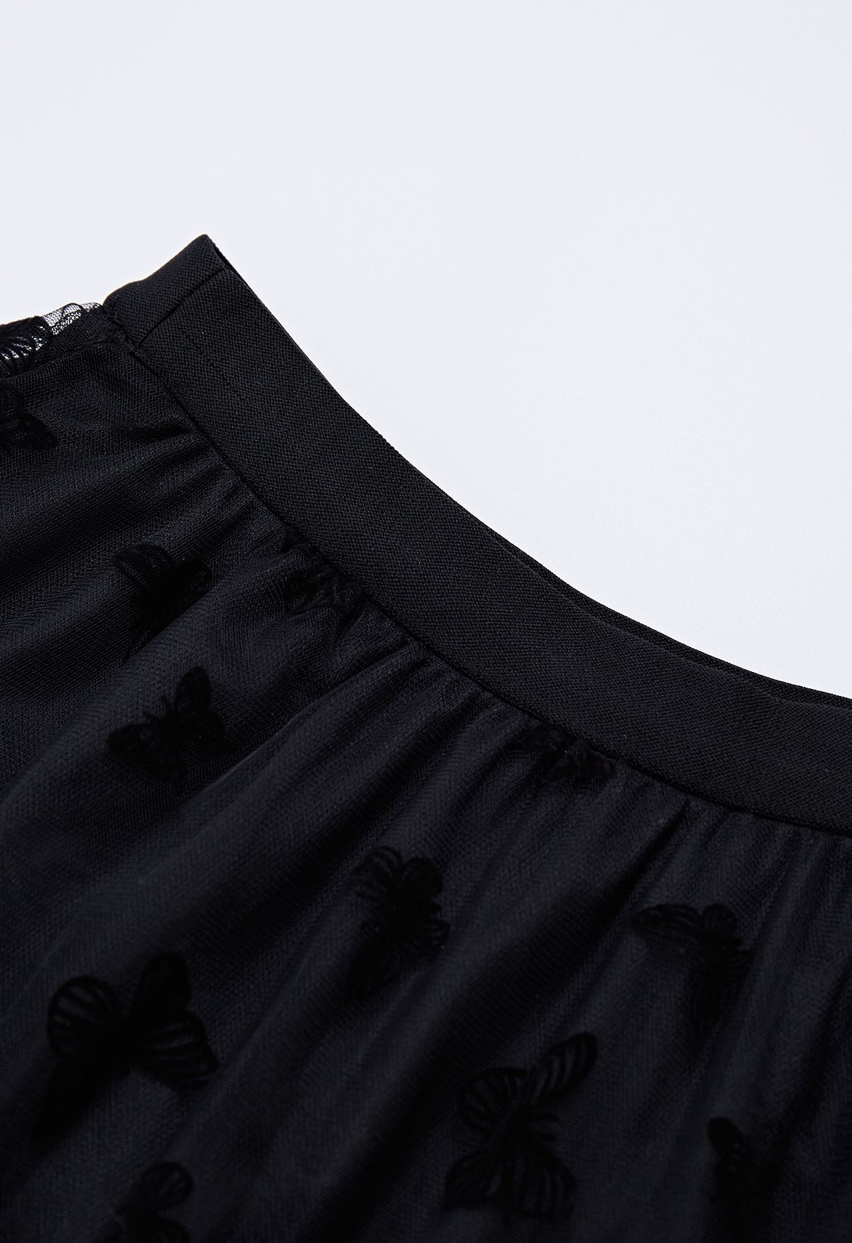 تنورة مخملية ميدي شبكية من التول باللون الأسود