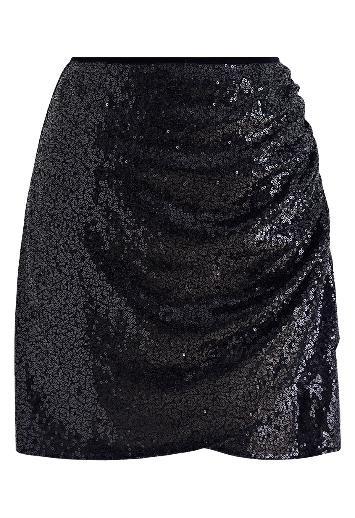 تنورة صغيرة براعم مكشكشة جانبية مزينة بالترتر اللامع باللون الأسود