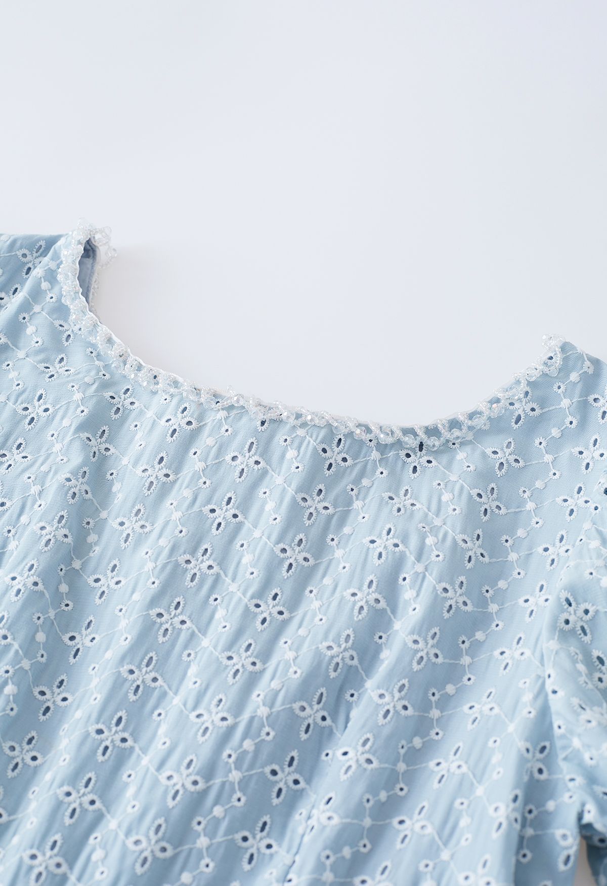 فستان متوسط الطول بفتحة فيونكة من الخلف من Floret باللون الأزرق
