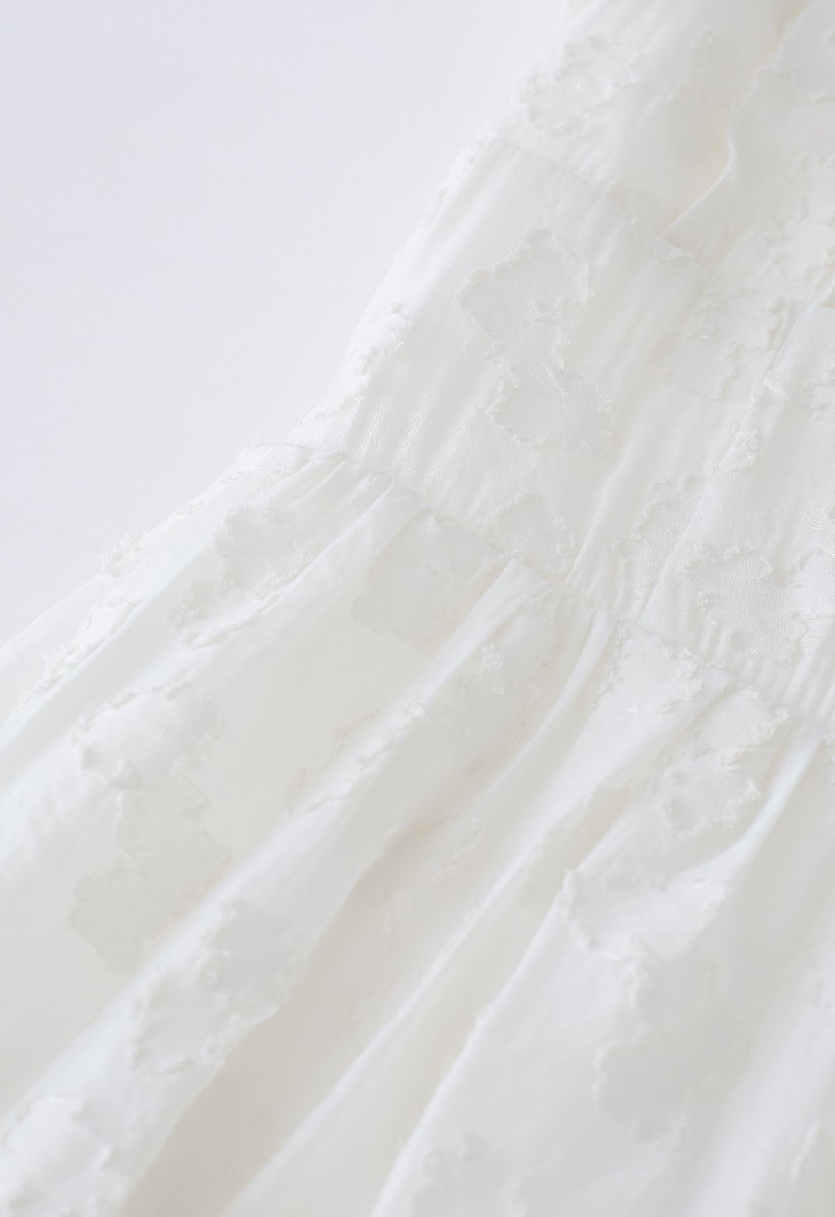 فستان ميدي جاكار سحابة بياقة مربعة باللون الأبيض