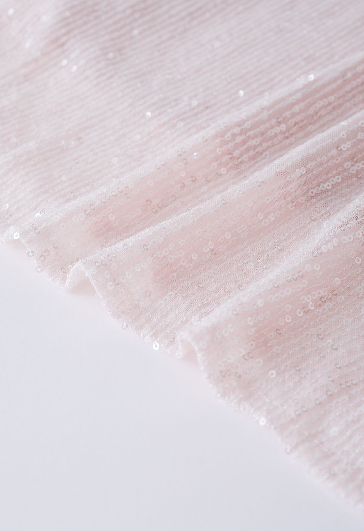 تنورة حورية البحر من الترتر المبهر باللون الوردي