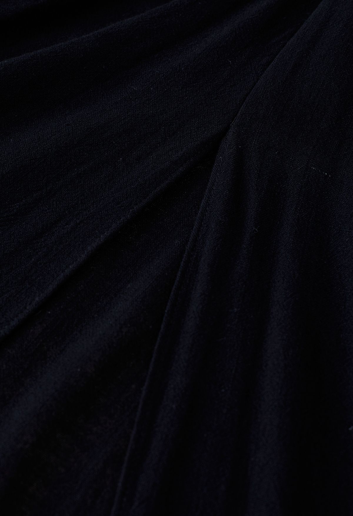 تنورة ماكسي من الكتان القابل للتهوية باللون الأسود