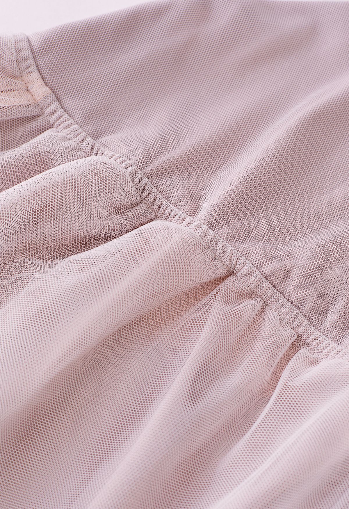 فستان من التول الشبكي بتصميم ملفوف من الخلف من Crisscross باللون الوردي