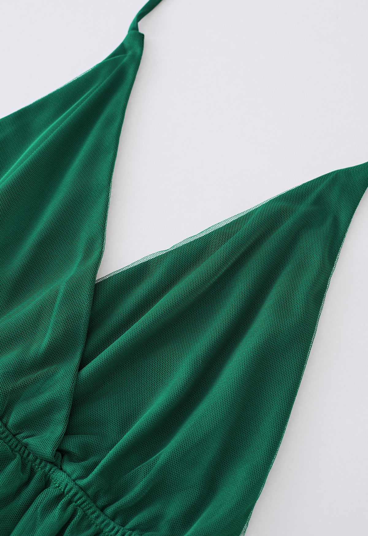 فستان من التول الشبكي ملفوف من الخلف من Crisscross باللون الأخضر