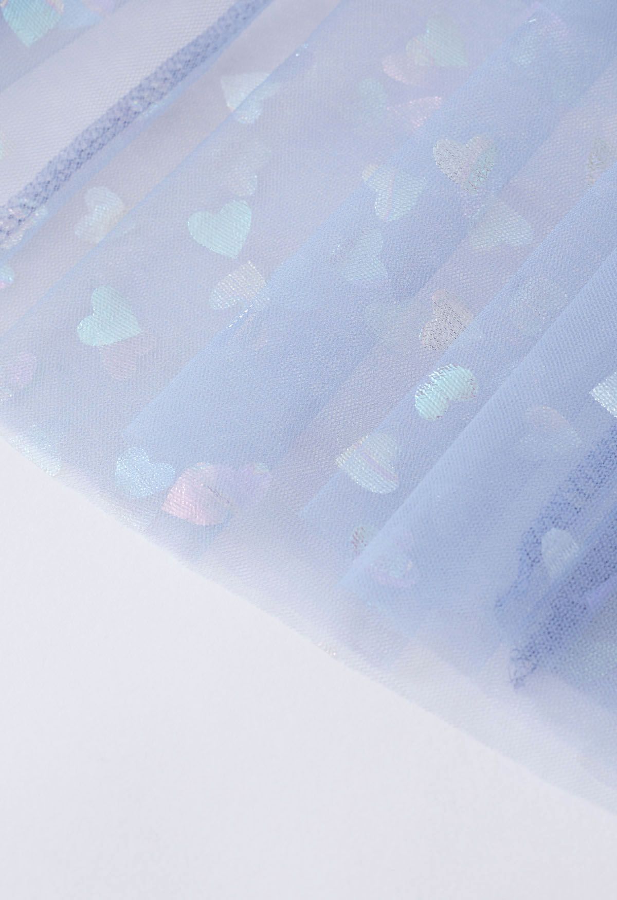 تنورة ميدي شبكية من التول لون قزحي الألوان باللون الأزرق