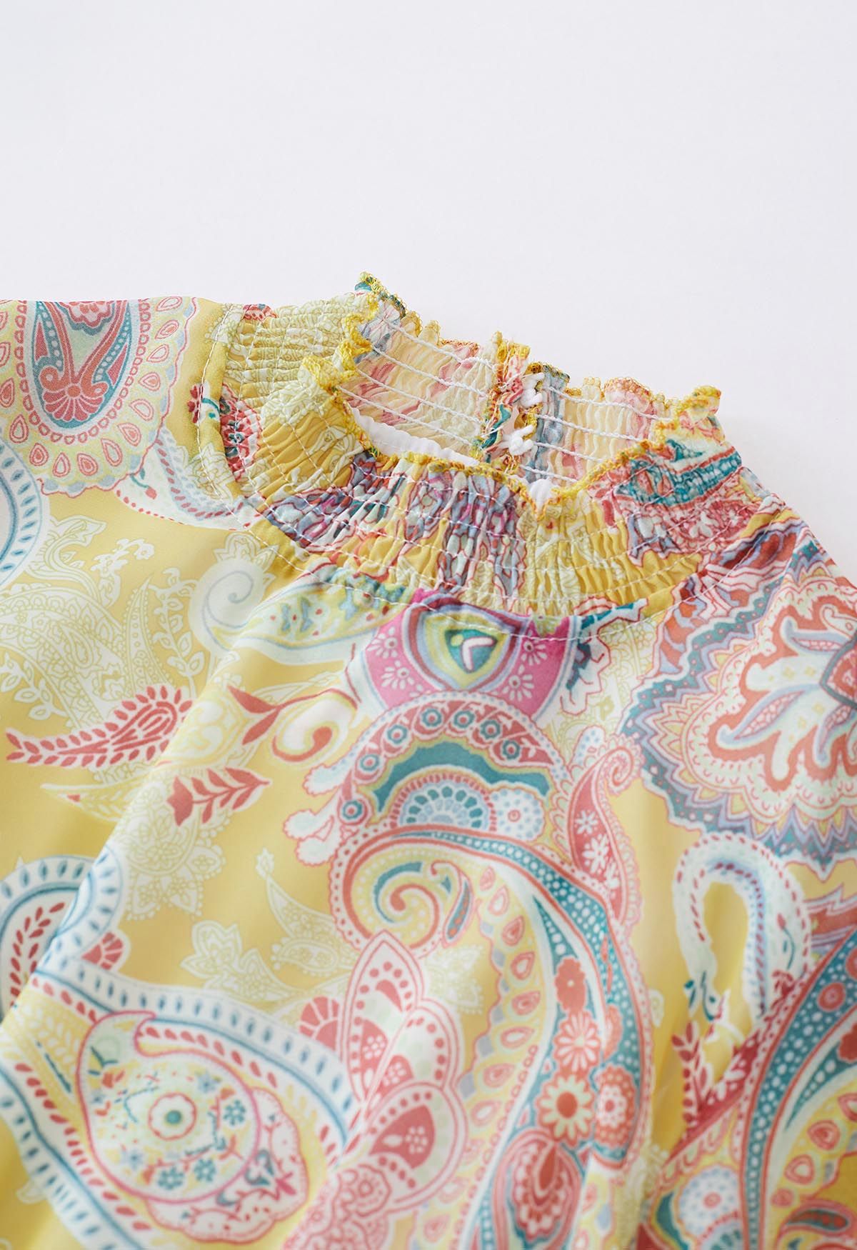 فستان شيفون متدرج بحزام مطبوع بيزلي باللون الأصفر