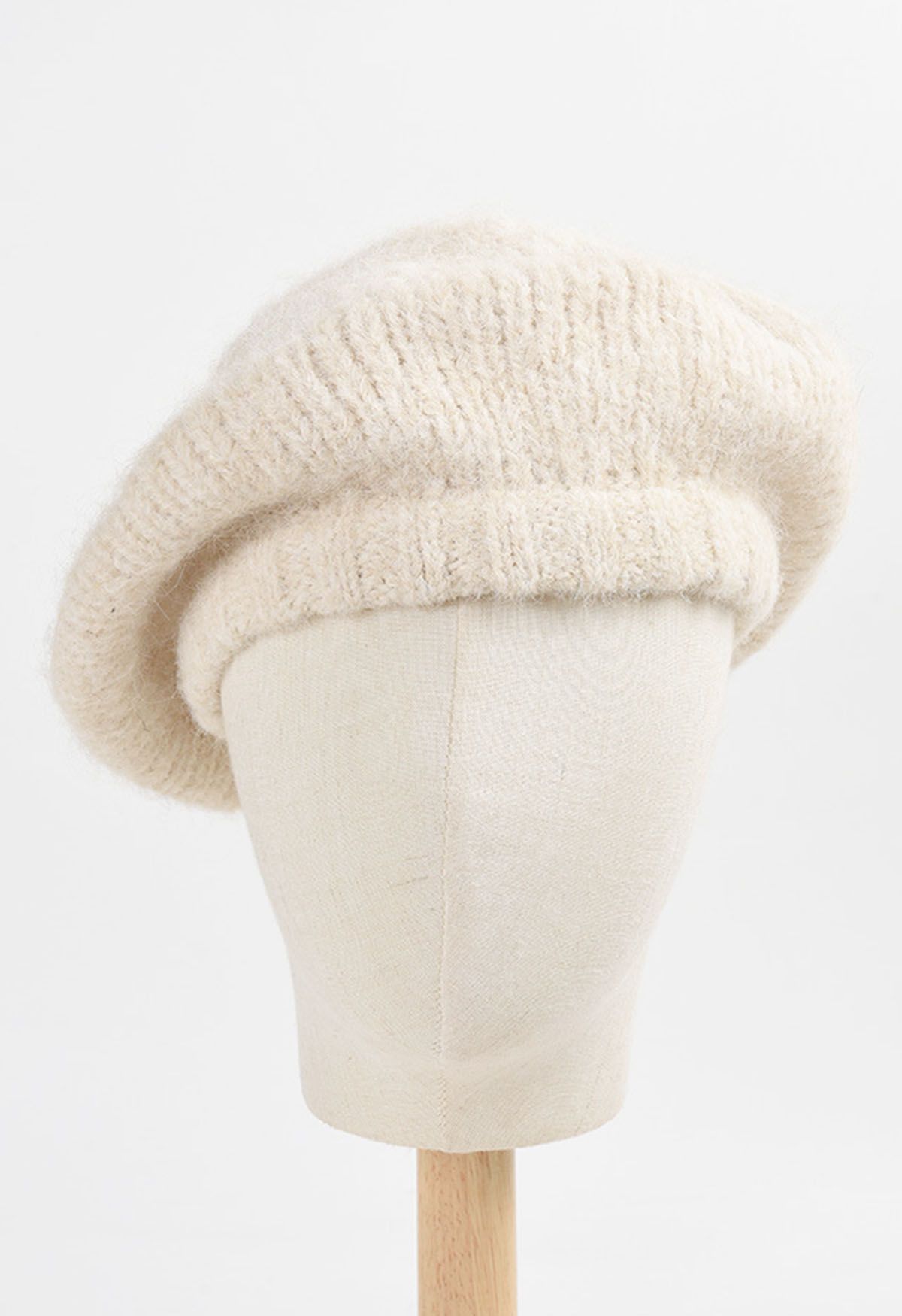 قبعة بيريه من الصوف المخلوط باللون الكريمي