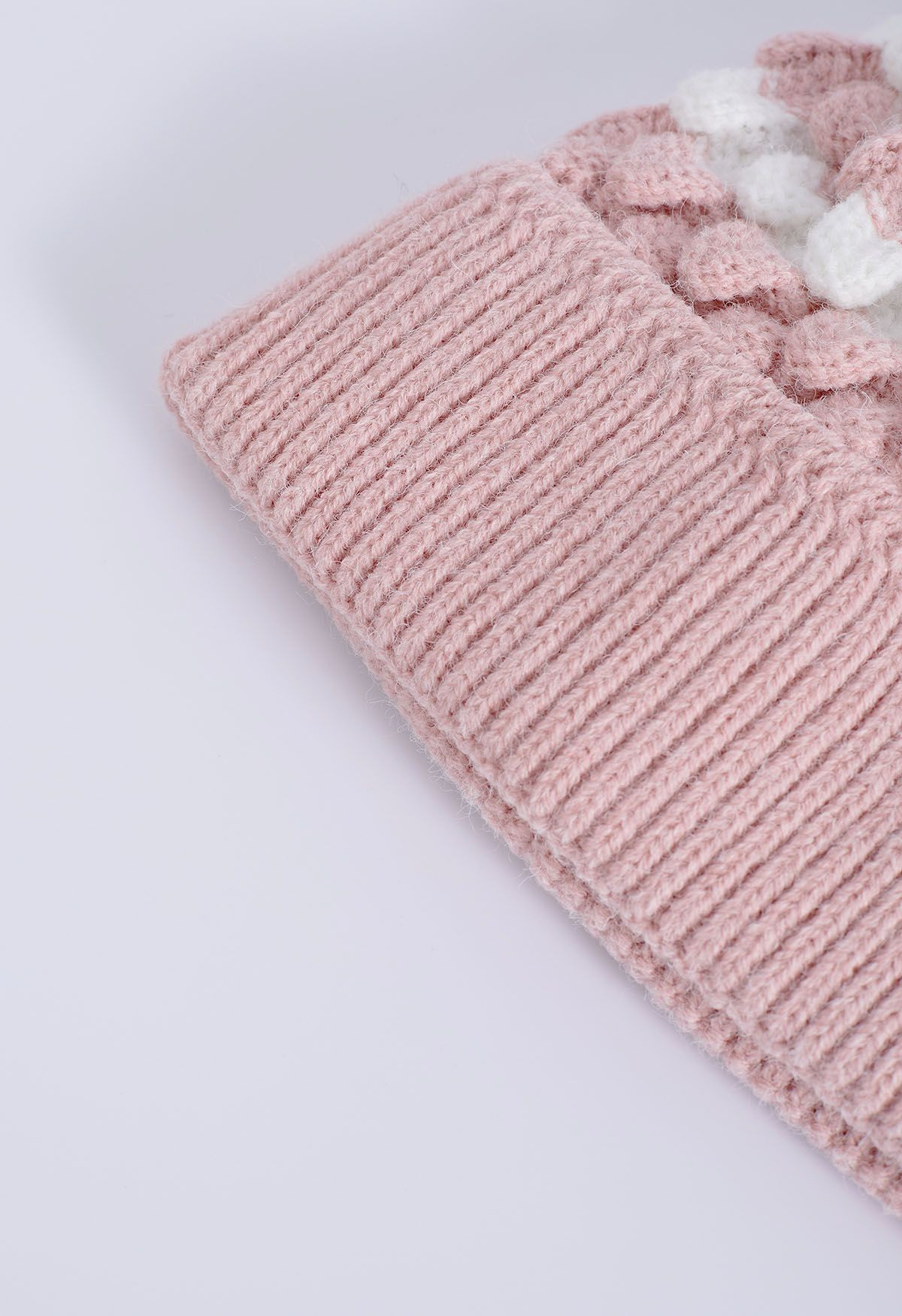 قبعة صغيرة بوم بوم كتلة اللون باللون الوردي