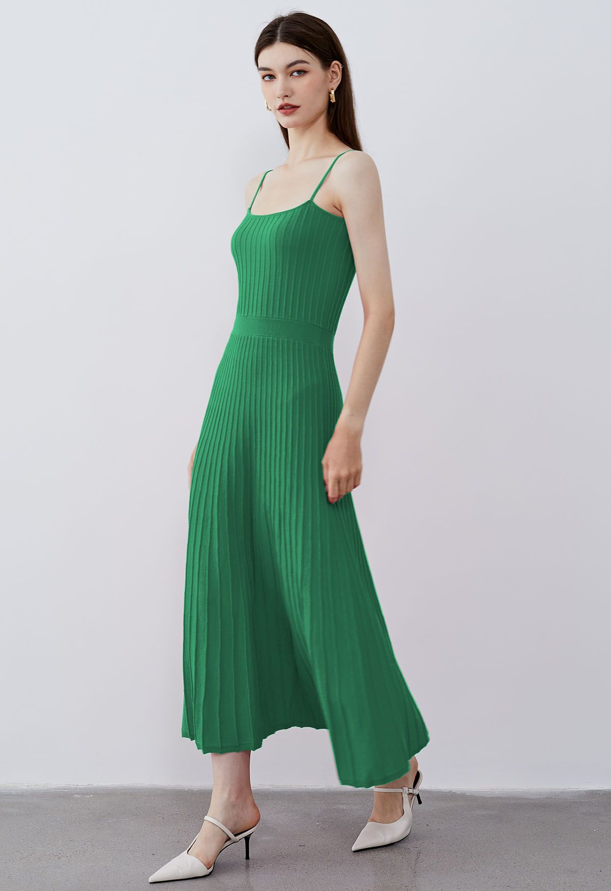 فستان كامي متماسك بطيات باللون الأخضر