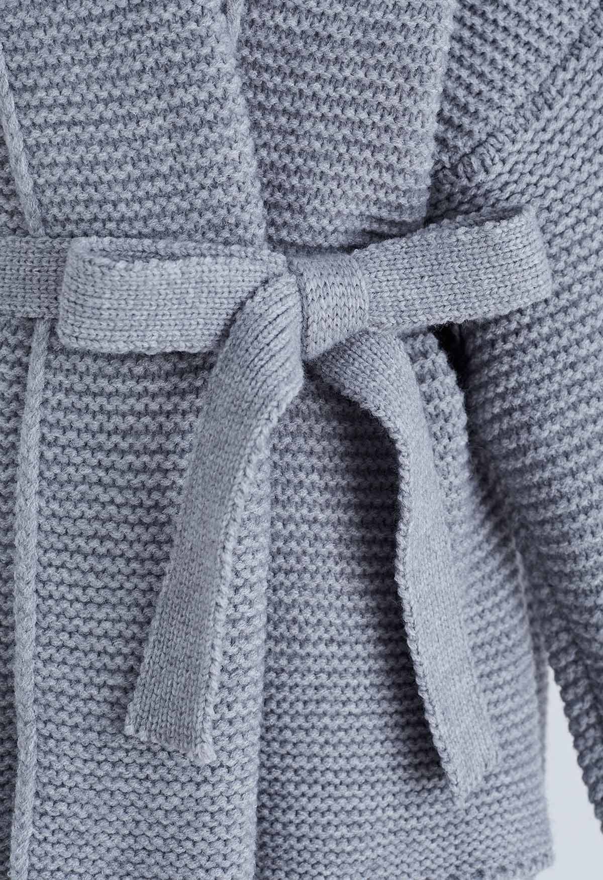 كارديجان منسوج ملفوف برباط ذاتي وربطة عنق باللون الرمادي