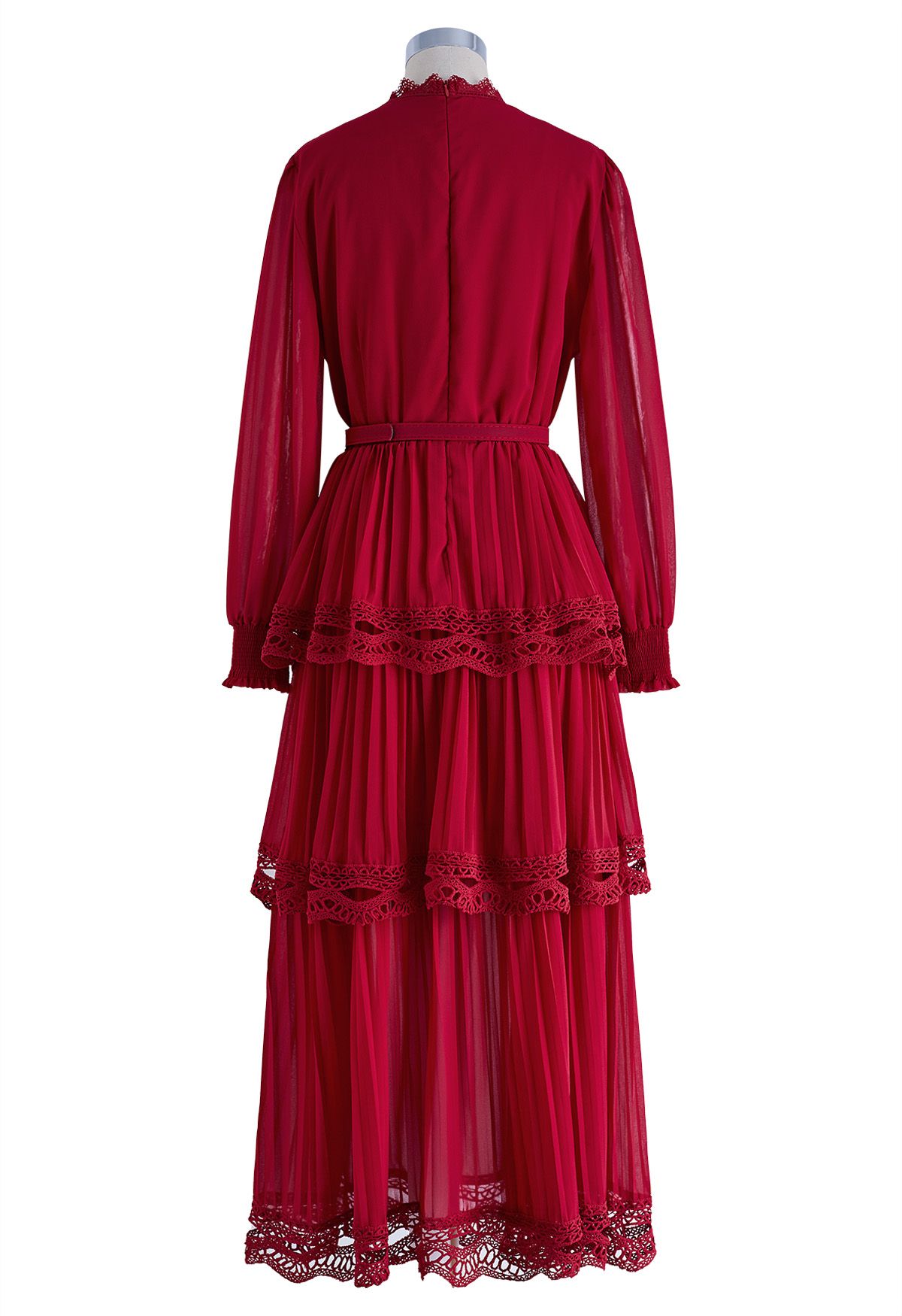 فستان ماكسي شيفون بطيات من الدانتيل الكروشيه باللون الأحمر