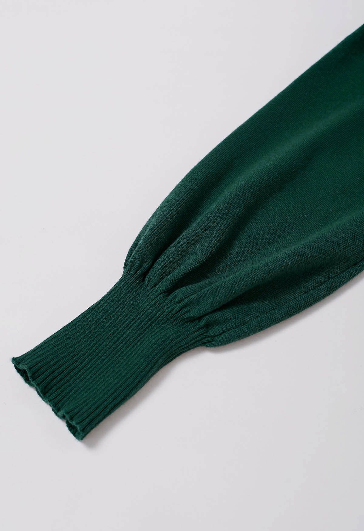 فستان آسر بربطة عنق على شكل حرف V وخصر متماسك باللون الأخضر الداكن
