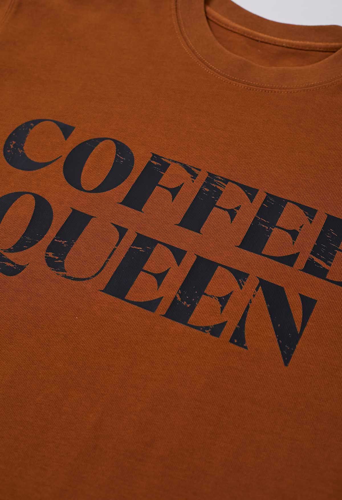 تي شيرت قطني مطبوع من Coffee Queen بلون الكراميل
