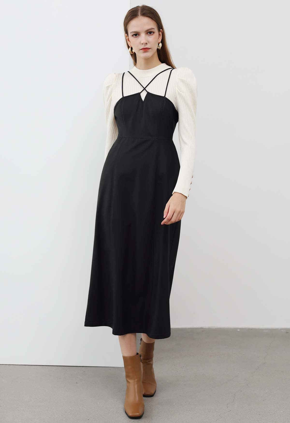 فستان سباغيتي كامي من الجلد الصناعي باللون الأسود