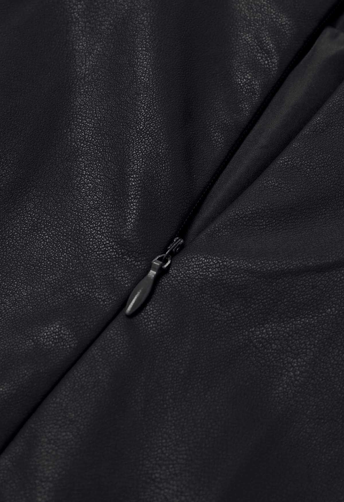 فستان سباغيتي كامي من الجلد الصناعي باللون الأسود
