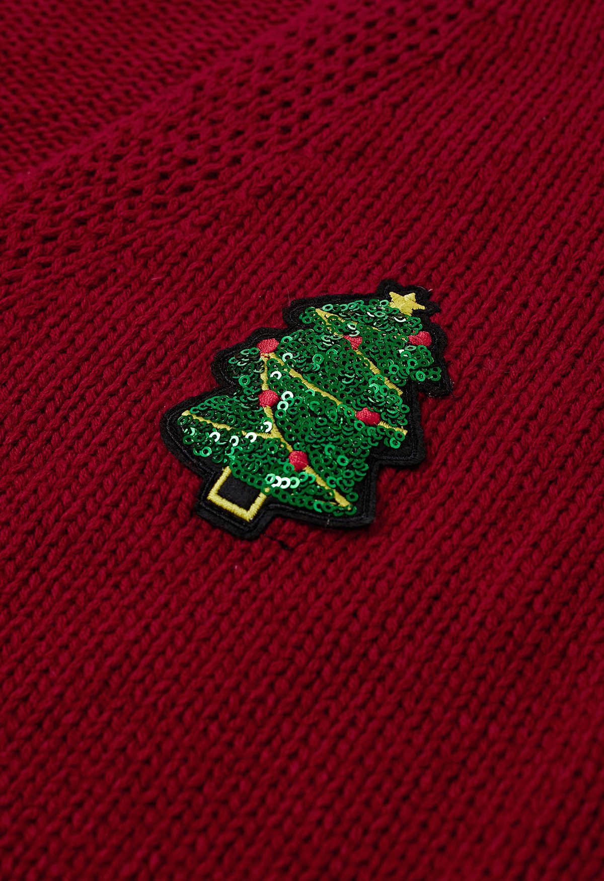 سترة مطرزة بأزرار على شكل شجرة عيد الميلاد باللون الأحمر
