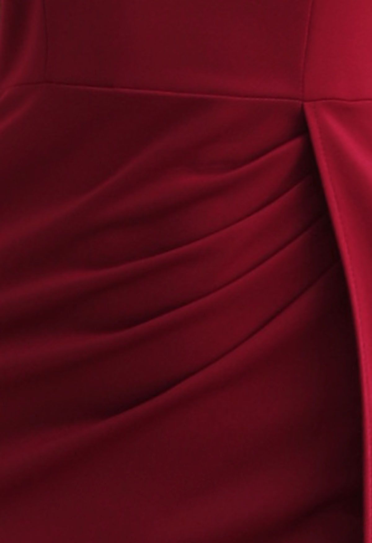 ريشة تريم واحد الكتف الشق ثوب حورية البحر باللون الأحمر