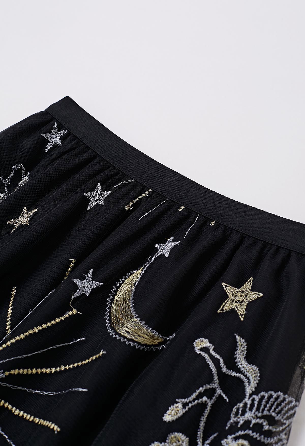 تنورة من قماش التول الشبكي المطرز بالقمر والنجمة الغامضة باللون الأسود