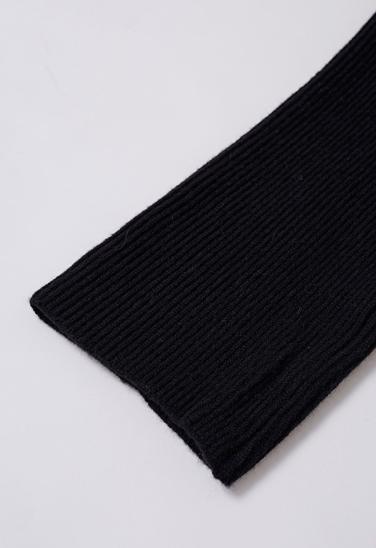معطف طويل بغطاء رأس مكون من قطعتين متباين اللون باللون الأسود