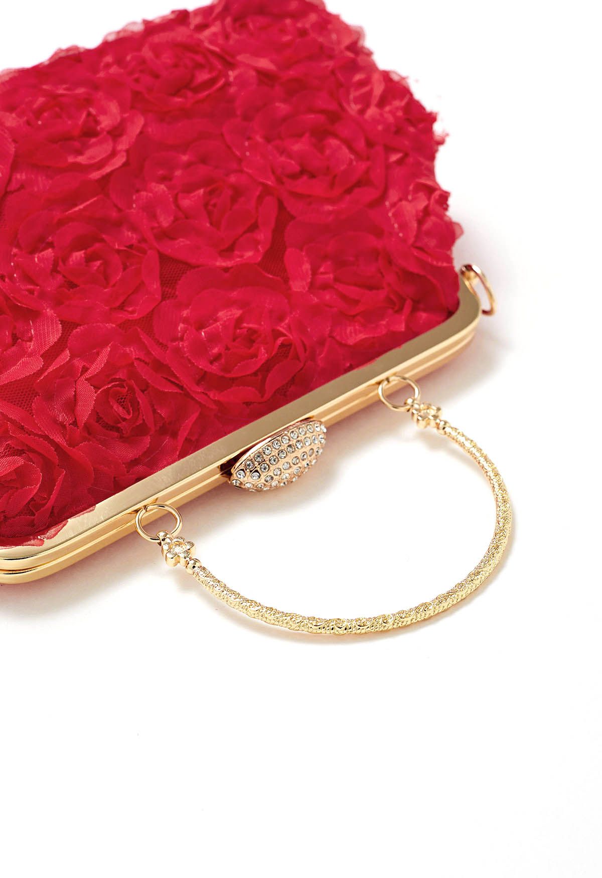 حقيبة يد أنيقة بتلات الورد باللون الأحمر