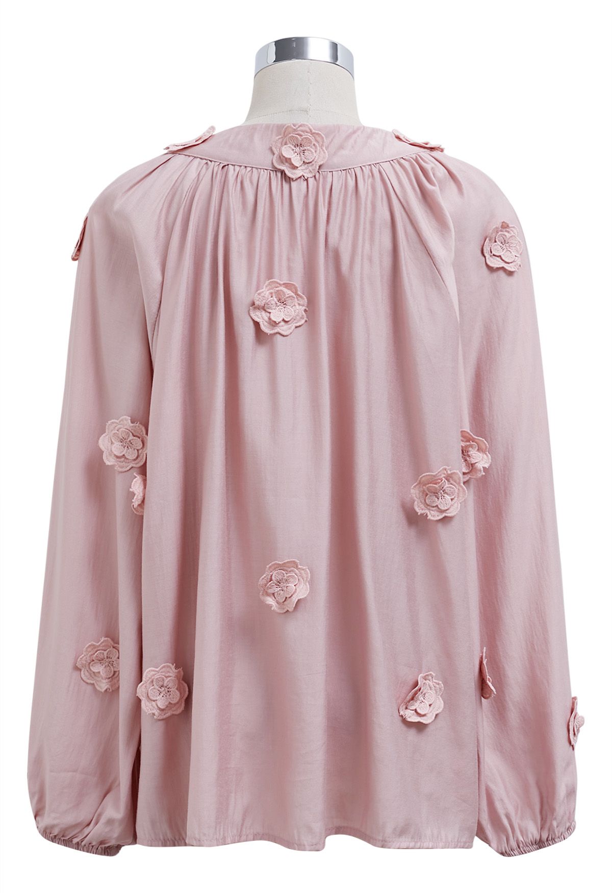 قميص بأزرار رومانتيك بلوسوم ثلاثي الأبعاد مزين بزهور من الدانتيل باللون الوردي