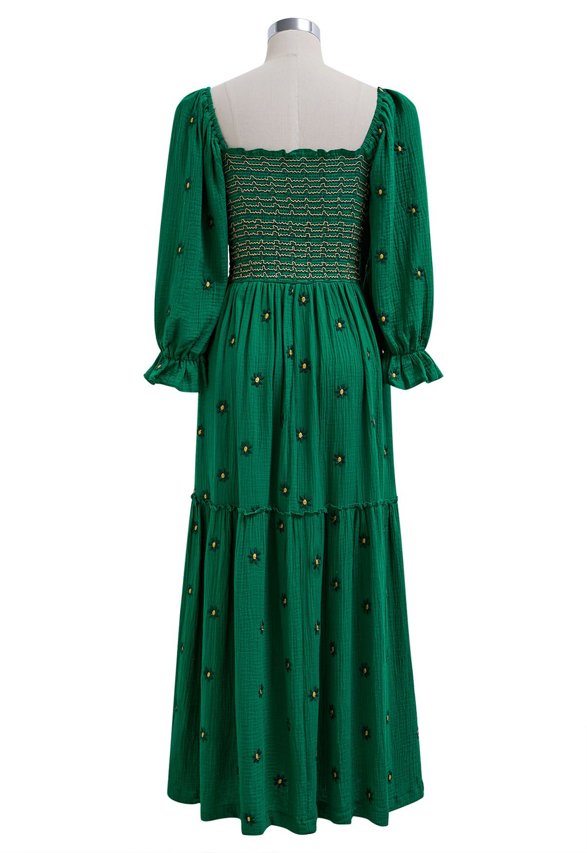 فستان فلوريت متوسط الطول بياقة مربعة ومطرز باللون الأخضر