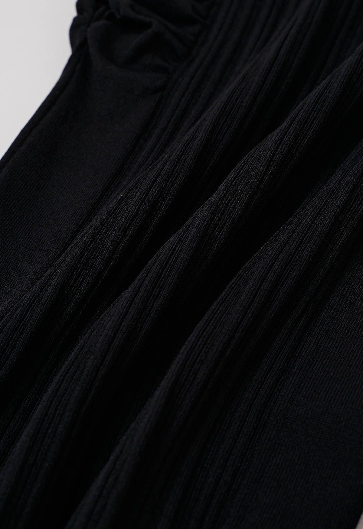 قلادة عنق Ruched كاب الأكمام متماسكة أعلى باللون الأسود