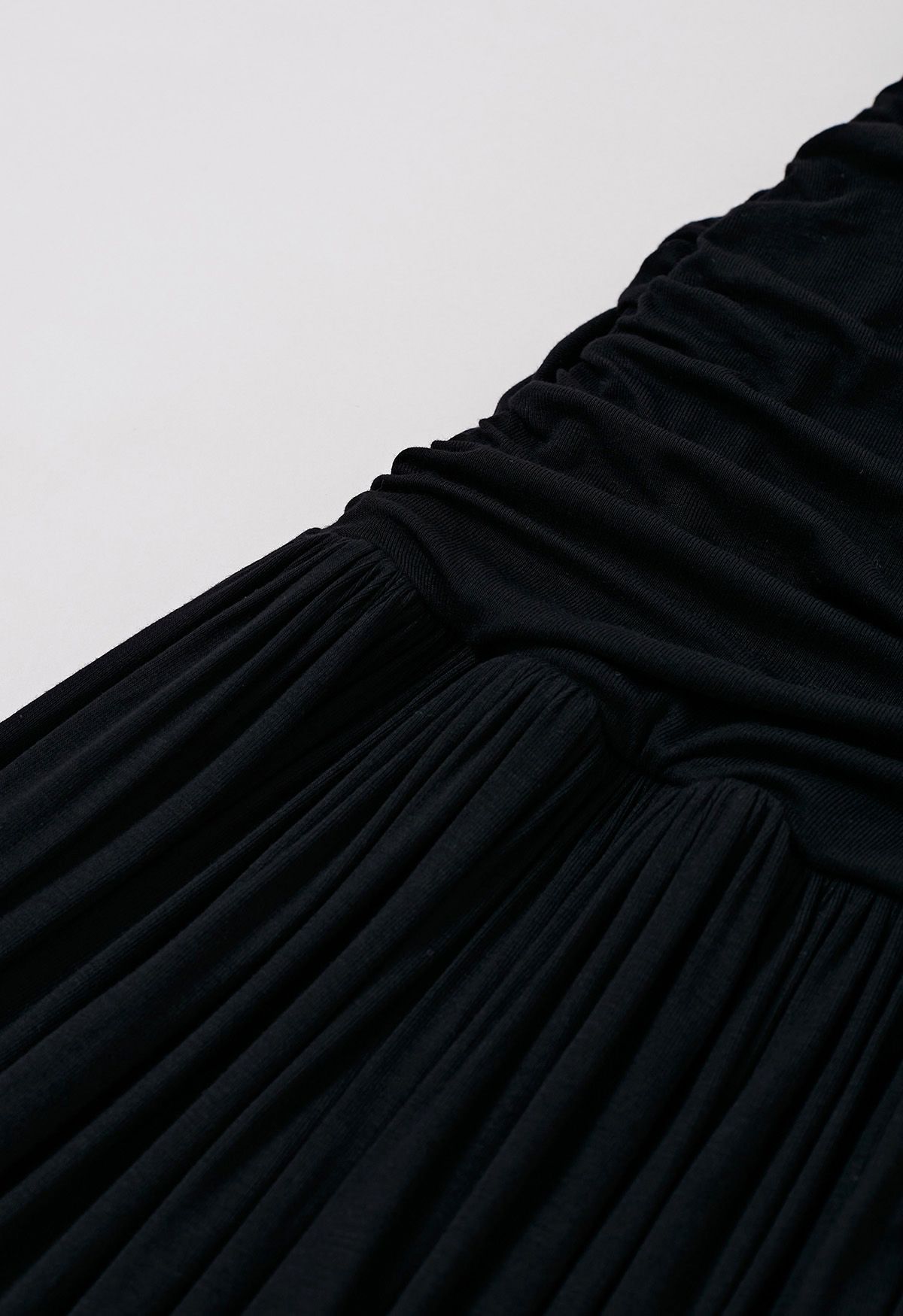 فستان من القطن بدون أكمام مكشكش بدون جهد باللون الأسود