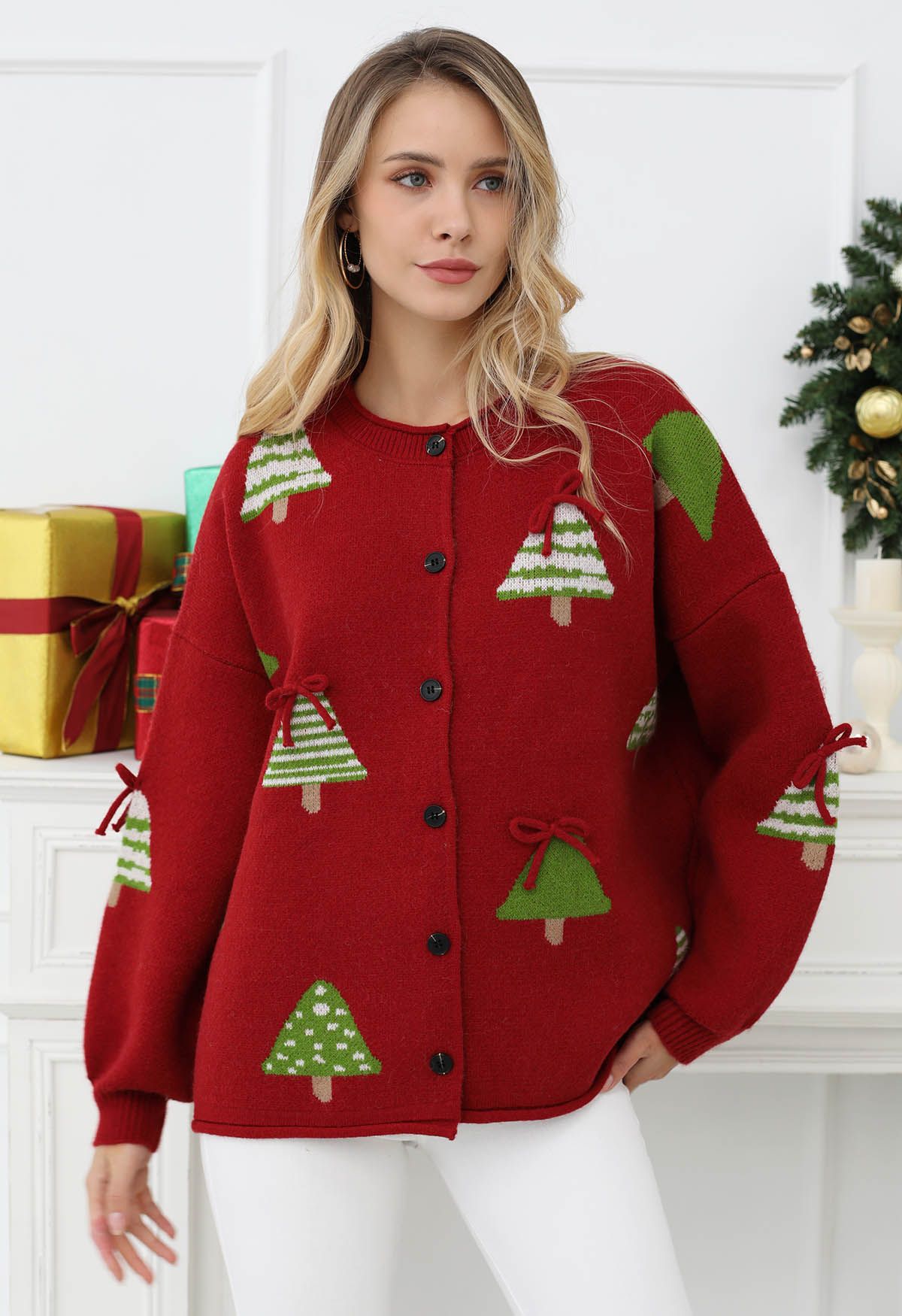 Cutie 3D Bowknot Christmas Tree Buttoned Knit Cardigan in Red