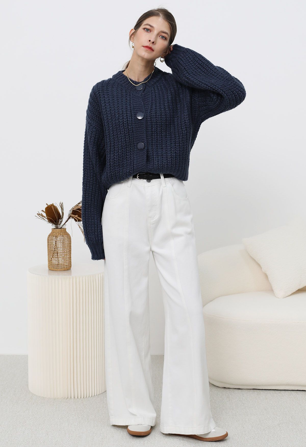 Puff Sleeves Buttoned Crop Chunky Knit Cardigan in Navy