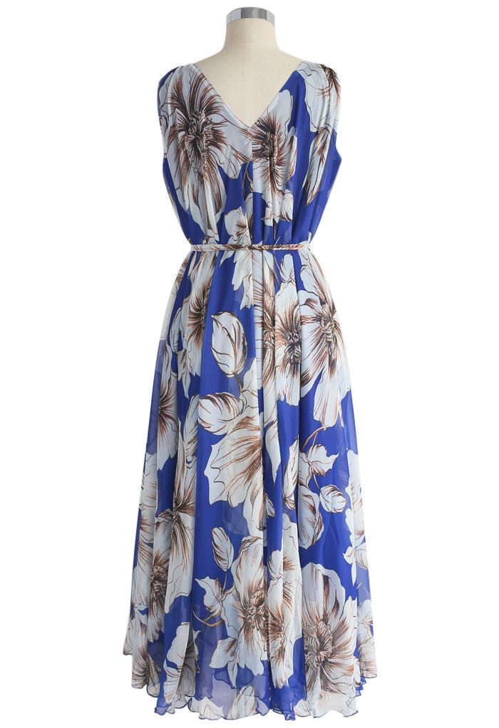 فستان ماكسي شيفون مزهّر بالزهور باللون الأزرق