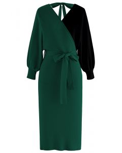 فستان متوسط الطول ملفوف منسوج بلونين مع ربطة عنق باللون الأخضر الداكن
