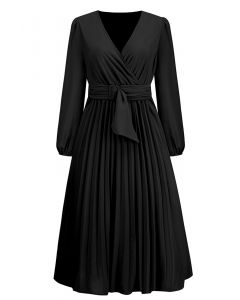 فستان بتصميم ملفوف من الأمام مع حزام مشبك باللون الأسود