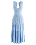 فستان متوسط الطول محبوك بدون أكمام بفتحة من الخلف من قماش صناعي باللون الأزرق