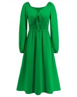 فستان ميدي بربطة عنق على شكل قلب باللون الأخضر