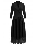 فستان من التول ذو الياقة على شكل حرف V باللون الأسود