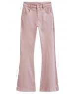 بنطال جينز واسع الخصر على الموضة باللون الوردي